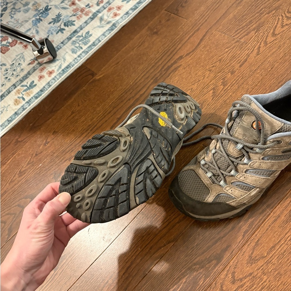 Merrell Women’s Brown and Black Athletic Shoes - Picture 6 of 11